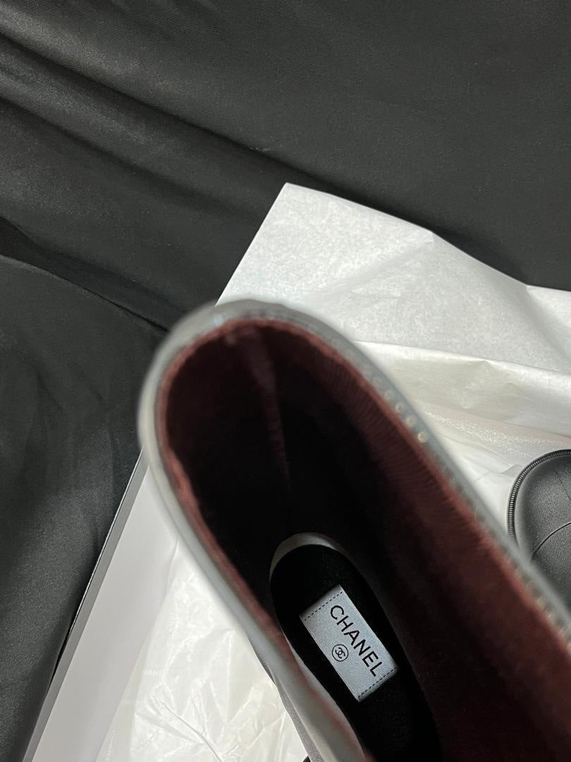Viral Rubber Boots