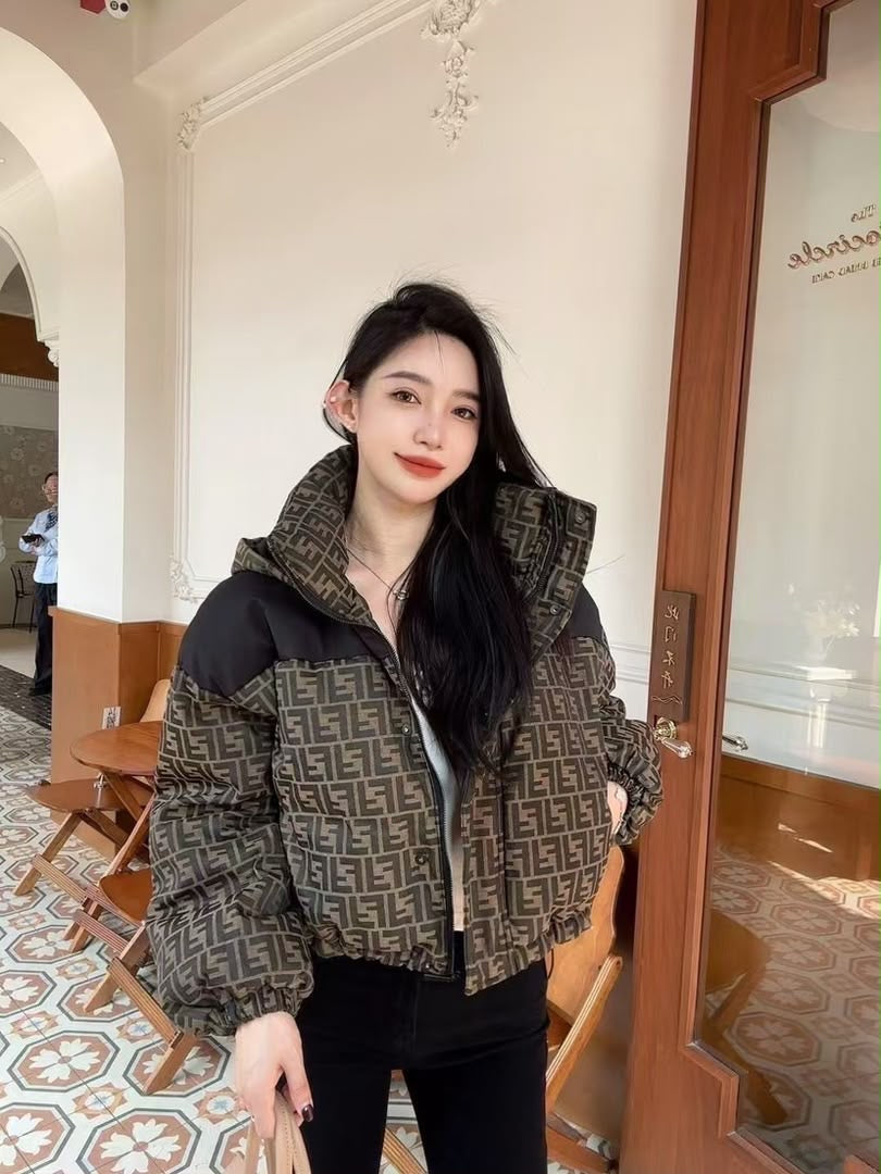 Fendi Ski FF Cropped Down Jacket Brown
