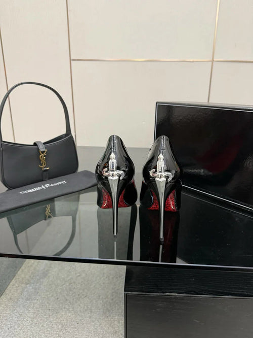 Black Red Pointed - Toe