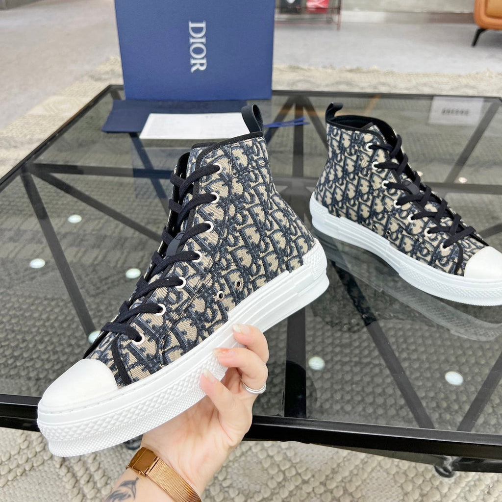 Street high boots