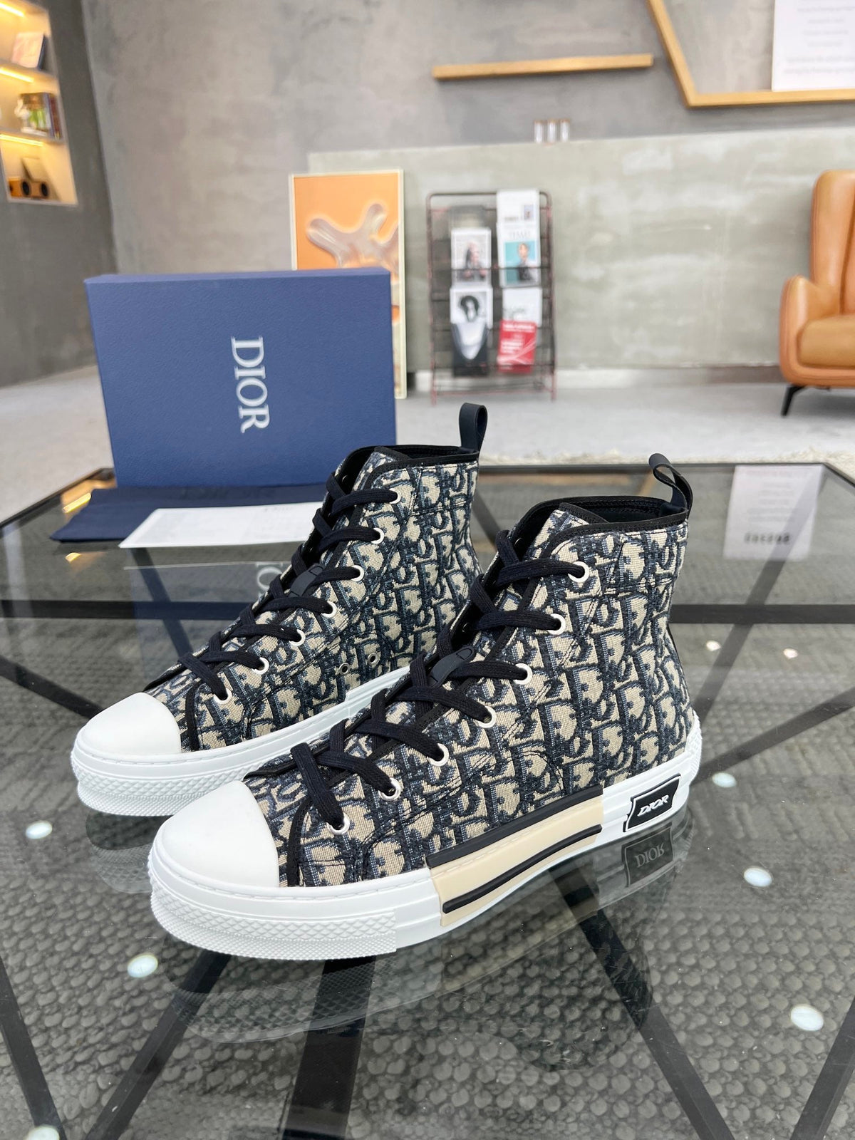 Street high boots