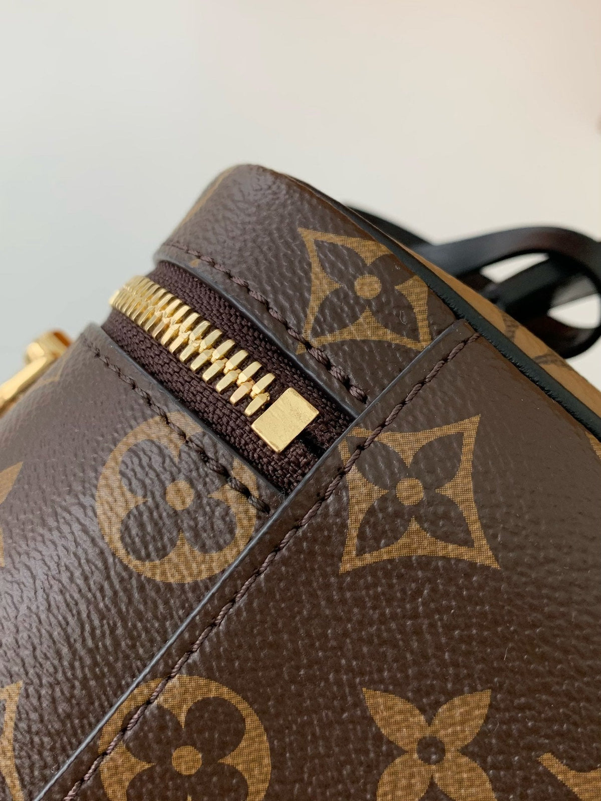 Classic small toiletry bag