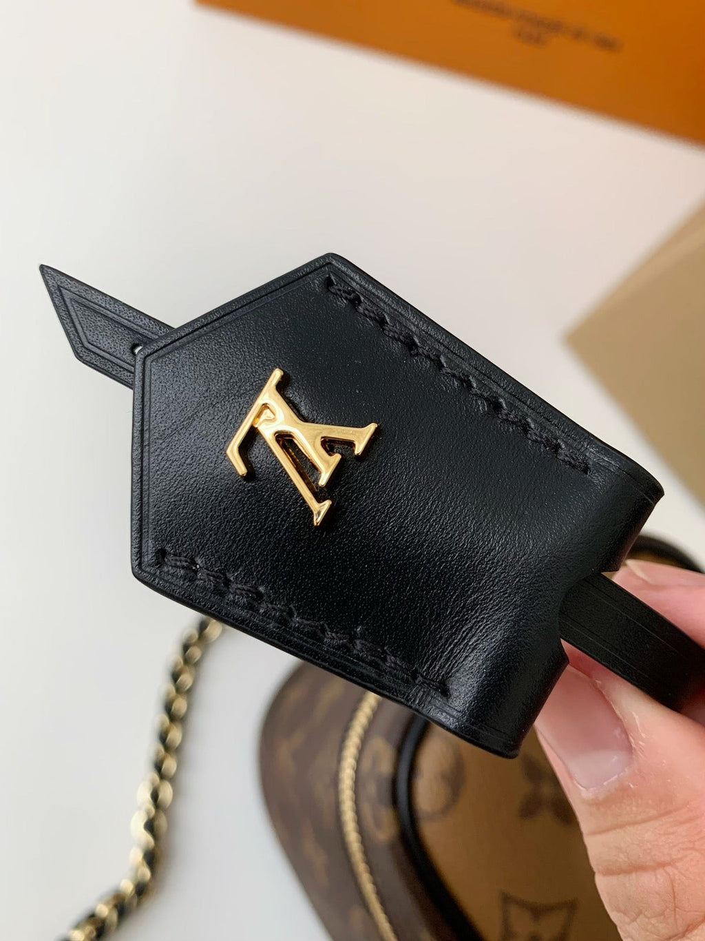 Classic small toiletry bag