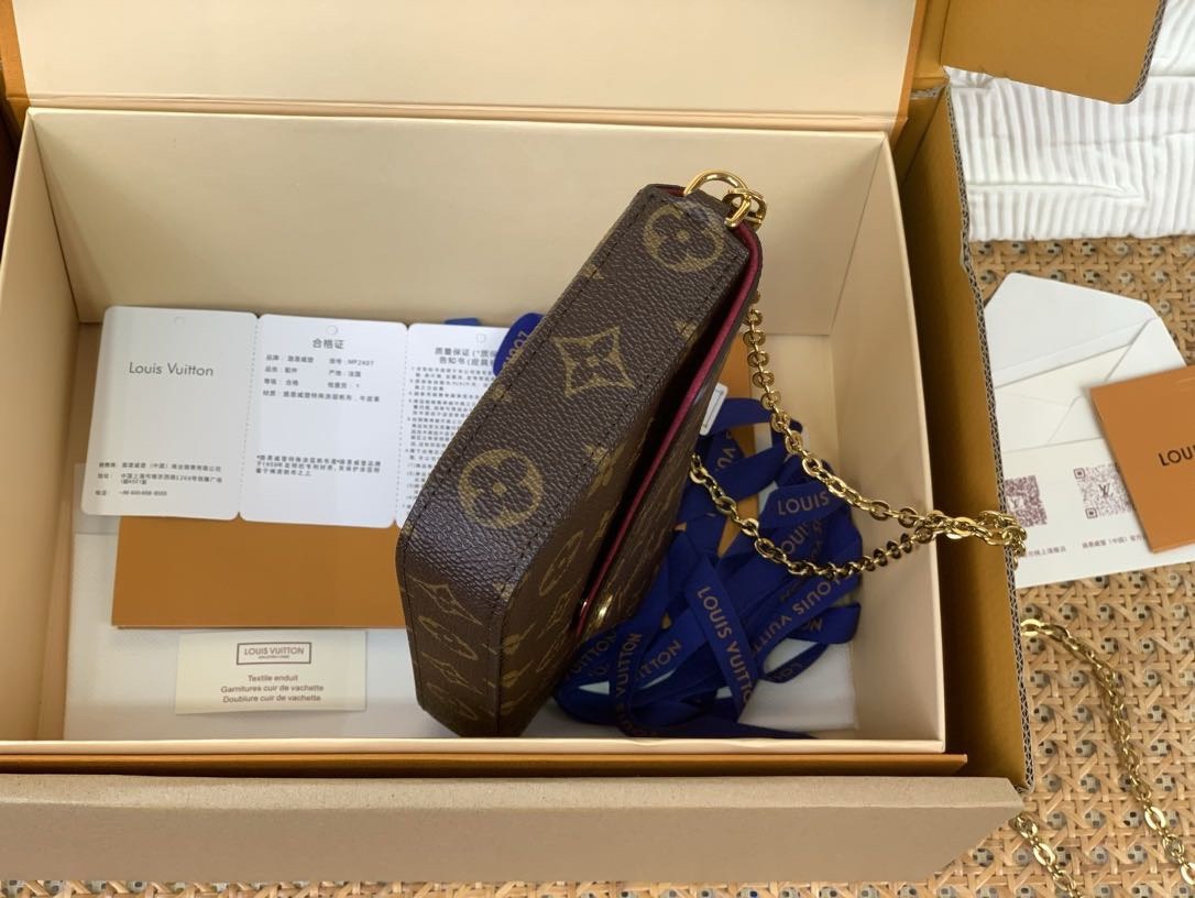 Pochette con cadena