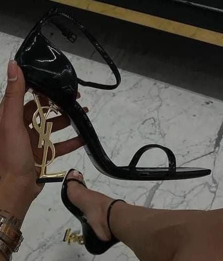 Tacones Icónicos Dorados YSL