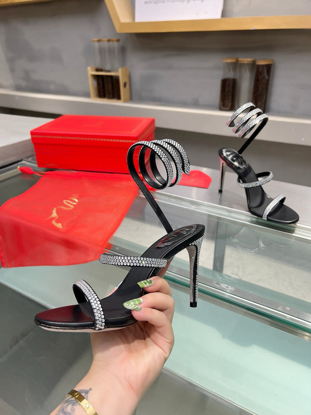 Sandalias de seda con forma de serpiente de cristal