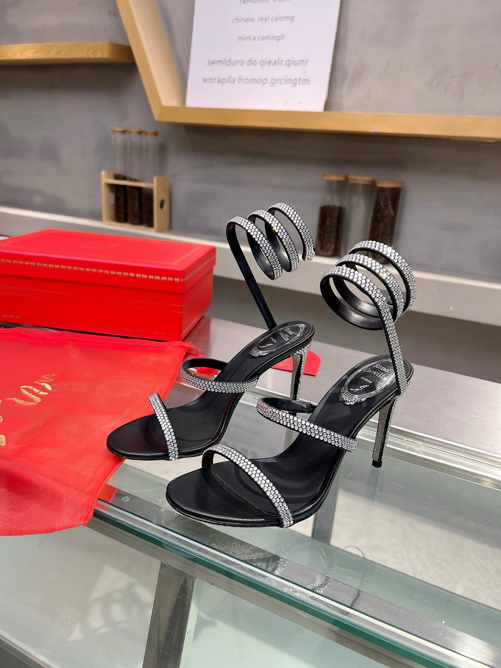 Sandalias de seda con forma de serpiente de cristal