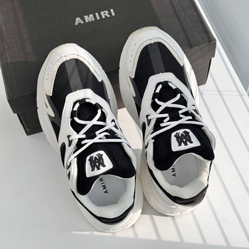 Zapatillas deportivas de estilo robusto Amiri