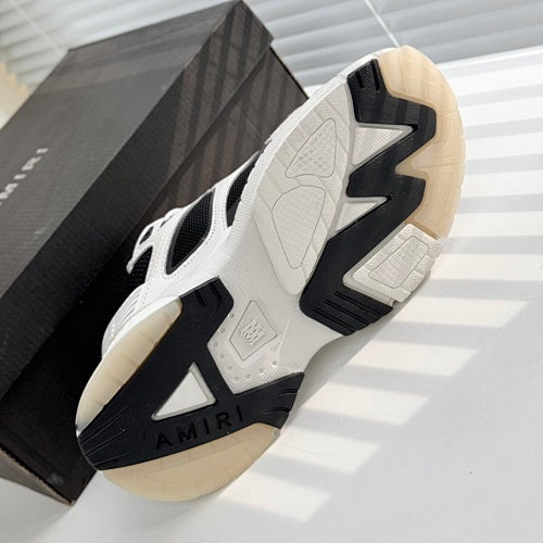 Zapatillas deportivas de estilo robusto Amiri