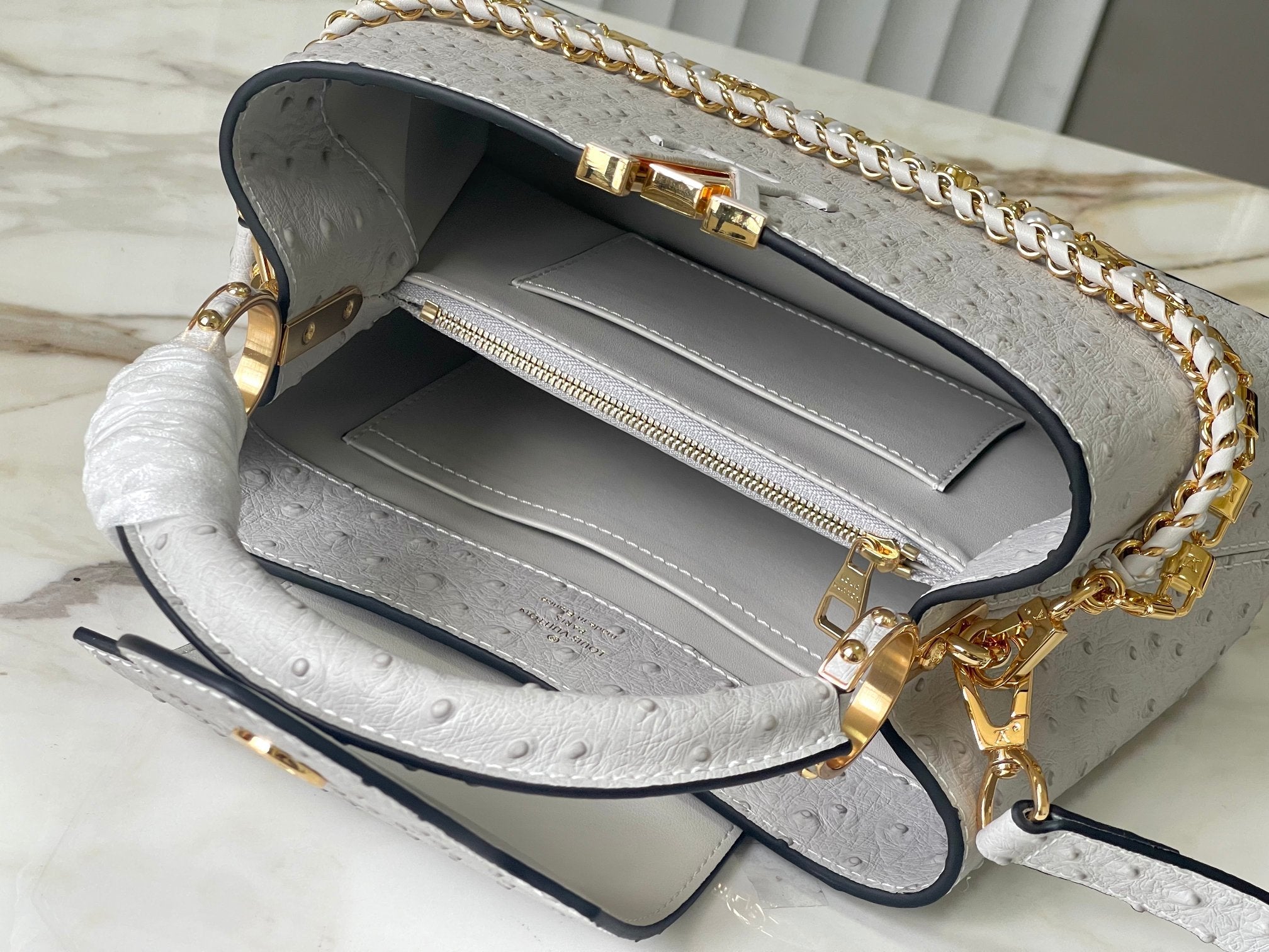 Capucines Trilogy Chain 3-in-1 Grey Ostrich Pearl