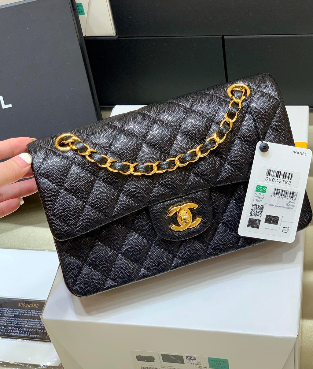 Classic Flap Small Bag 23cm – Black