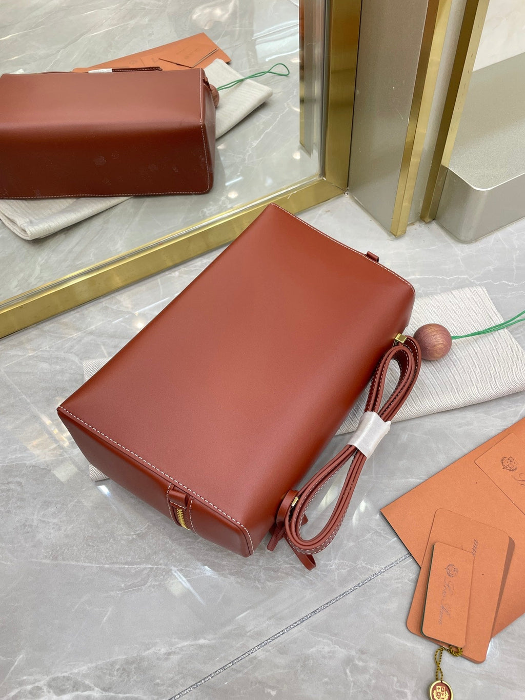 Saddle Loro Leather Bag
