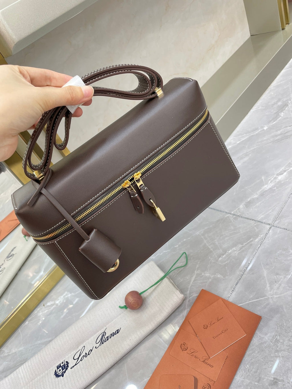 Saddle Loro Leather Bag