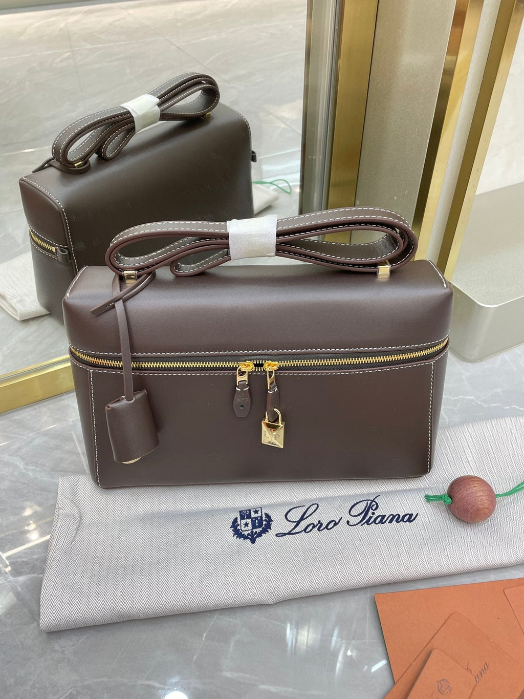 Saddle Loro Leather Bag