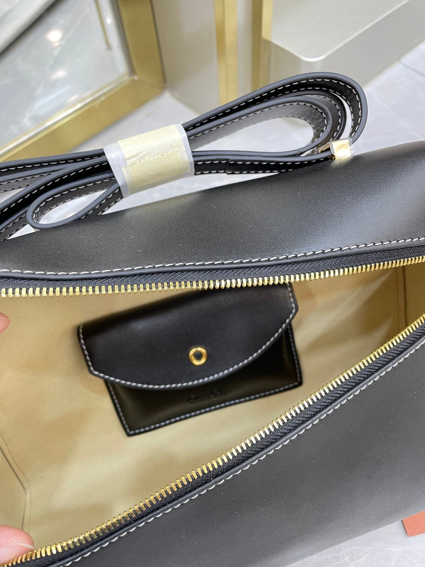 Saddle Loro Leather Bag