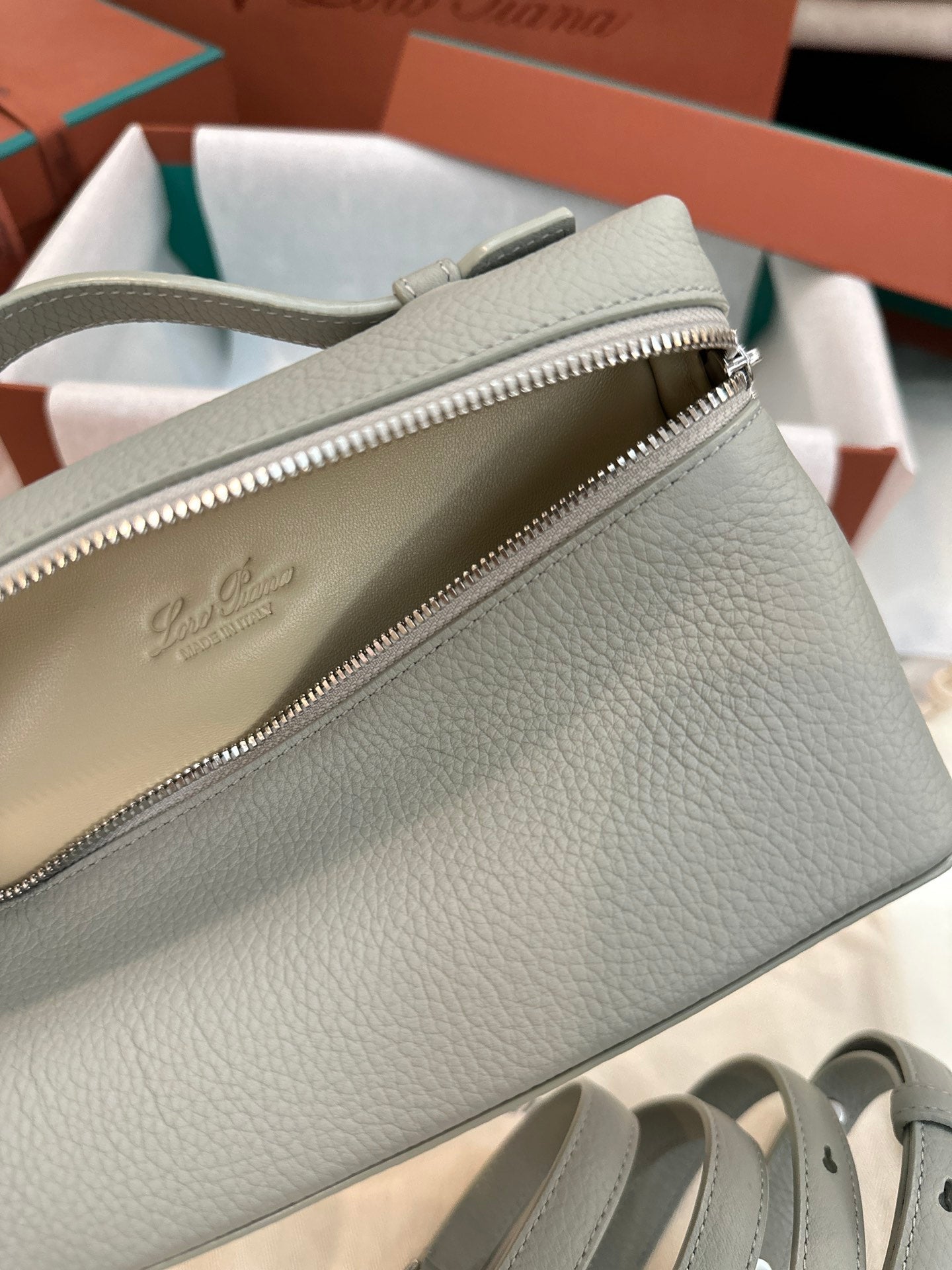 Saddle 19 Loro Leather Bag