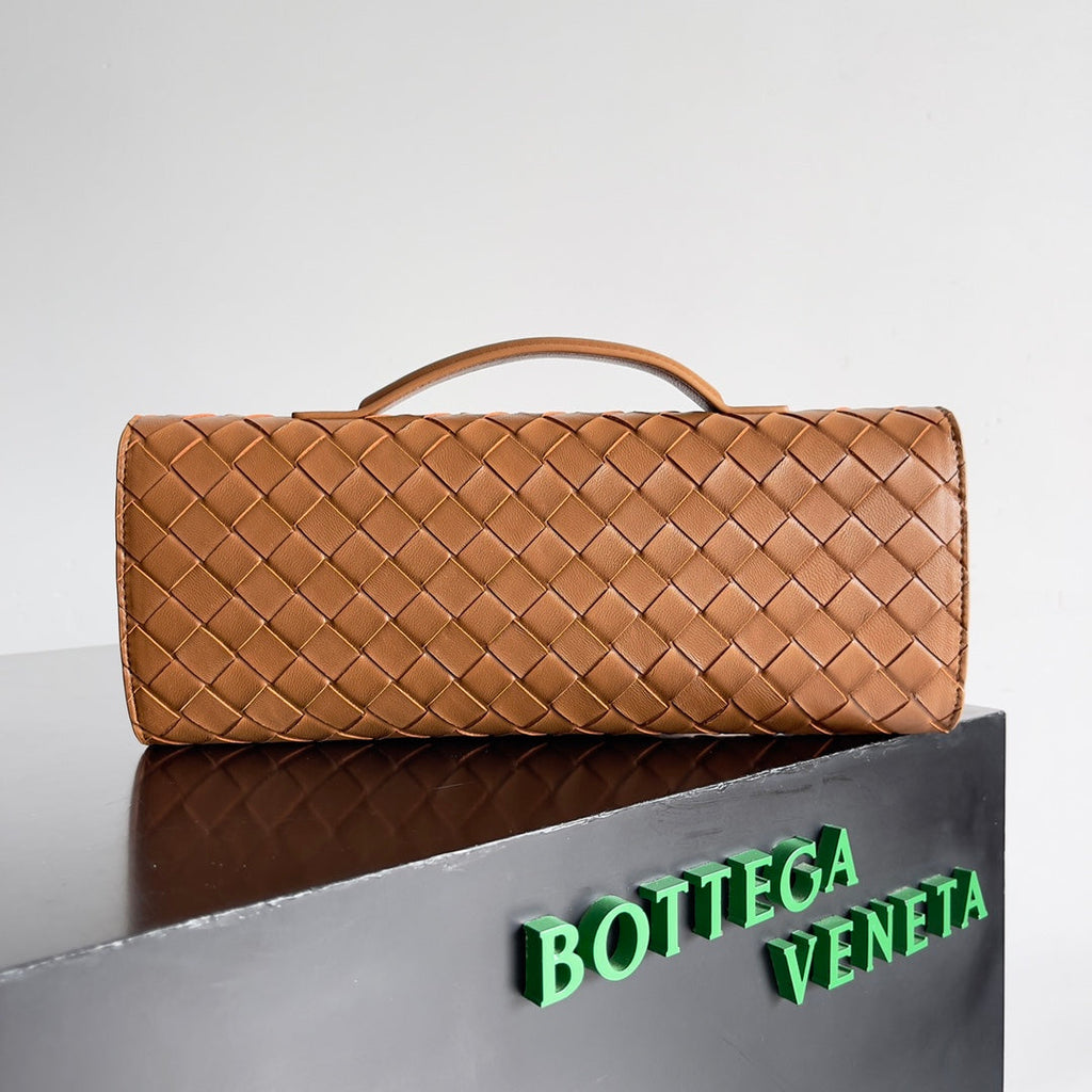 Andiamo Leather Clutch