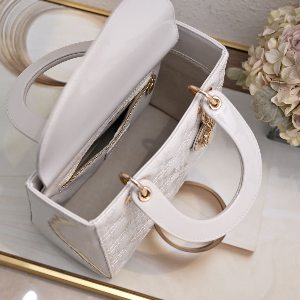 Lady D Style Shoulder Bag – White (24cm)