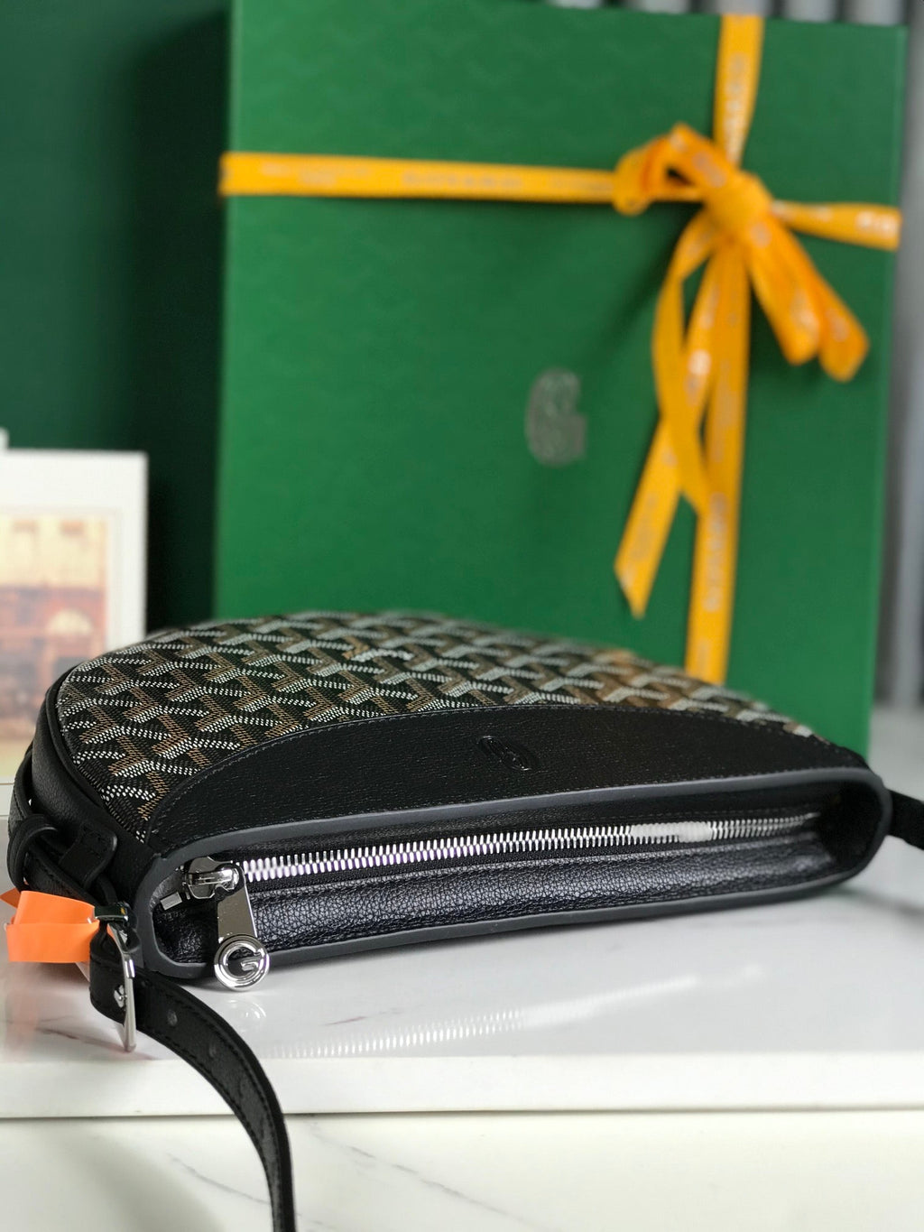 Hirondelle Shoulder Bag – Black