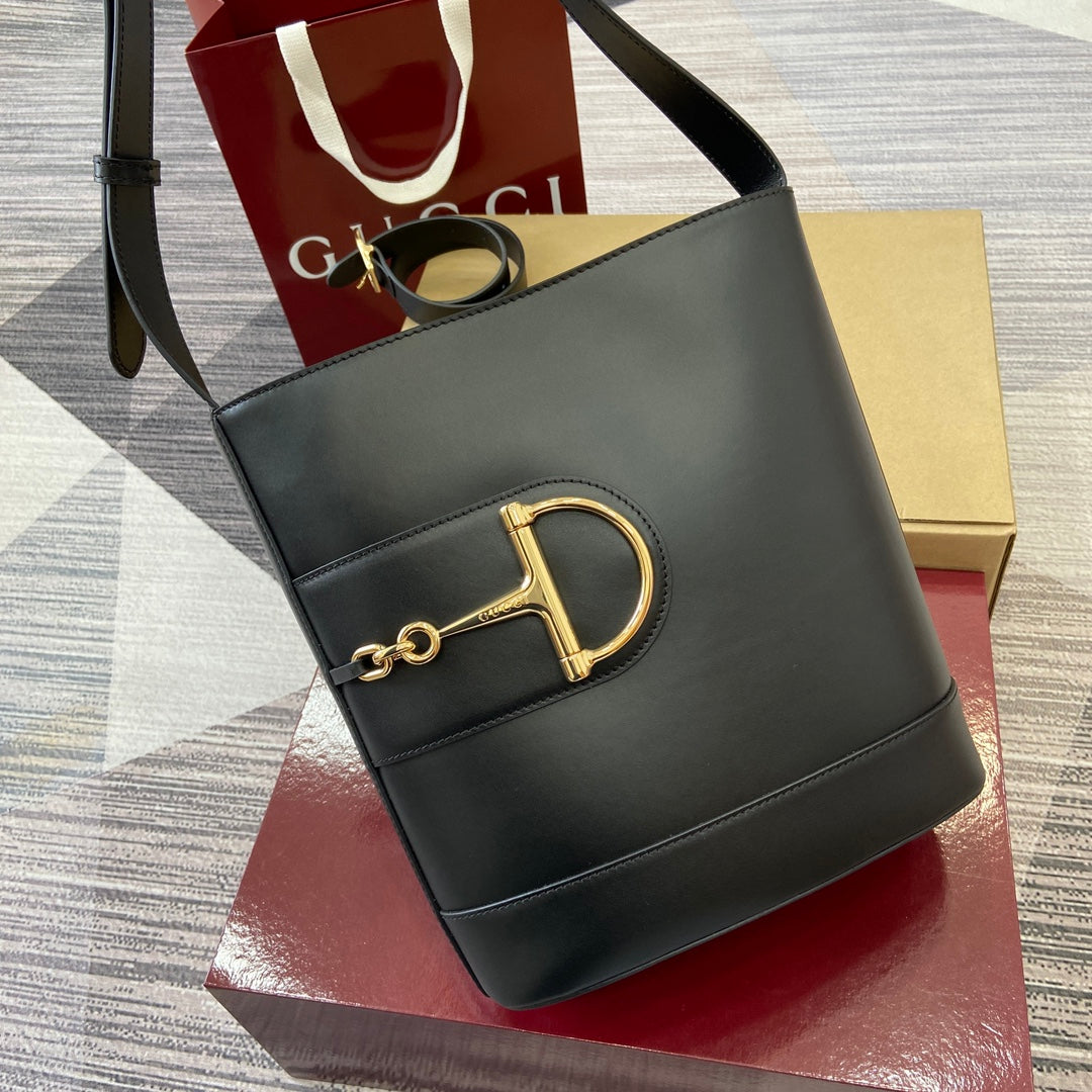 Bucket Bag Black Leather