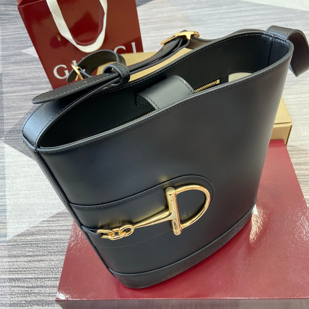 Bucket Bag Black Leather