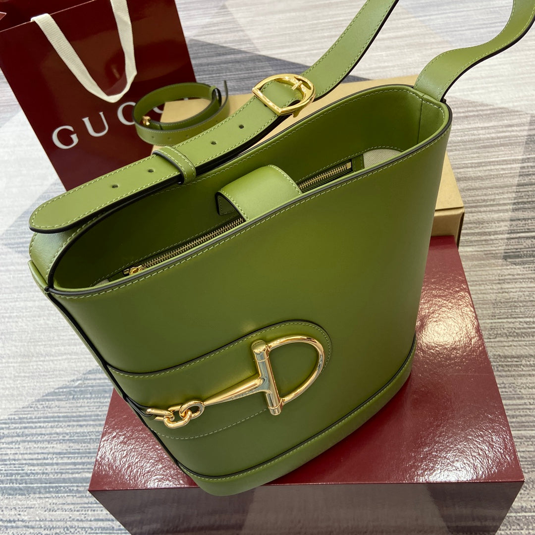 Bucket Bag Green Leather